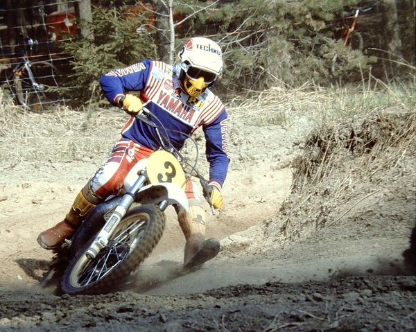 Ruskeasanta MM-500 1981 Carla kurvaa